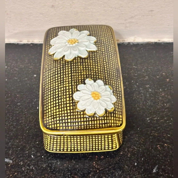 Tilso Japan Hand-painted Trinket Box with Lid - Picture 4 of 5